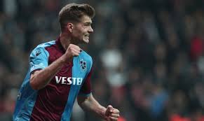 Sörloth trabzonspor'un premier lig ekiplerinden crystal palace'tan satın alma futbola strindheim'de başlayan sörloth altyapısını strindheim ve rosenborg'ta aldı. Entwarnung Sorloth Medizincheck Heute