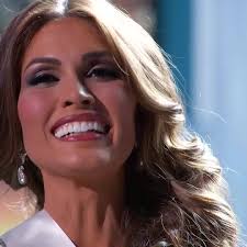 The moment when Gabriela Isler realizes she just became Miss Universe😍
