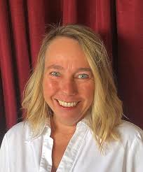 Stories of Becoming Myself: The journey to authenticity isn't easy, but  it's the one that counts. : Chasse, Betsy, Montana, Cate: Amazon.in: Books