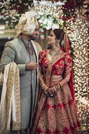 A Spectacular Mumbai Wedding With Major Outfitinspo And A Touch Of Bling Indian Bridal Outfits Indian Wedding Outfits Indian Bridal Dress