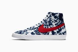 Wanting to grab everyone's attention, nike designers constricted the swoosh logo to cover majority of the side panel for optical view. Nike Blazer Mid 77 Vintage Tie Dye Release Info Hypebeast