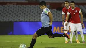 Chile vs uruguay highlights and full match competition: Es Absurdo Hinchas Furiosos Con El Var Por Polemico Penal Cobrado A La Roja Meganoticias