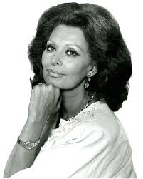 Más de una década después de su última presencia en una película, sofia loren, de 86 años, vuelve al cine de la mano de su hijo, el director edoardo ponti. Sophia Loren Wikipedia