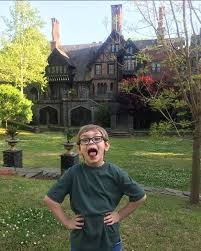 The Bent Neck Lady Examining The Haunting Of Hill House S Best Episode Strange Harbors House On A Hill House On Haunted Hill House Cast