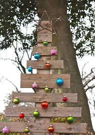 Christmas wreaths create a special atmosphere. Dazzling Diy Outdoor Christmas Decorations The Garden Glove
