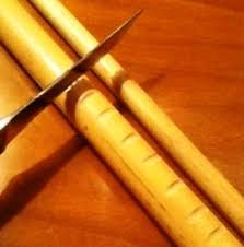 Namun sebenarnya anda dapat memanfaatkan barang bekas itu menjadi hal yang berguna sebagai penghias dinding rumah. Bambu Instrument Cara Primitif Membuat Alat Musik Bintangtop Com Dunia Ide Dan Kreativitas Tanpa Batas