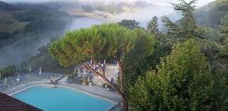 Which hotels in bagno vignoni have a central location? Stabilimento Termale Posta Marcucci Terme Di Bagno Vignoni