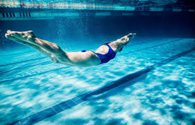 Surveiller ce que vous mangez, s'évertuer à respecter à il faut également pratiquer une activité sportive régulièrement : La Natation Et Le Bien Etre Quels Sont Les Effets Sur Notre Corps Passion Sports 49