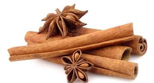 Kayu manis diperbuat dari bahagian dalam kulit kayu pokok yang dikenali sebagai pokok cinnamomum. Manfaat Menakjubkan Kayu Manis Tak Cuma Penyedap Masakan