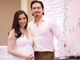 Robin Padilla announces daughter's birth