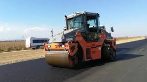 El urmează să aibă 121 km, cu un o valoare estimată înaintea licitării la 3,771 miliarde de lei, fără tva. Autostrada Ford Chinezii È™i Turcii Il ContestÄƒ Pe UmbrÄƒrescu Pe Tronsonul 3 Din Drumul Expres Craiova PiteÈ™ti