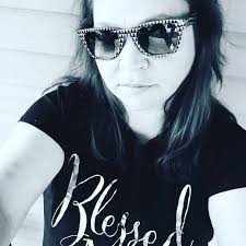 Dr. Calvin performs an applectomy.