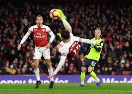 This video was made to highlight how good lucas torreira has been for. Lucas Torreira Goal Vs Huddersfield Torreira Scores Incredible Overhead Kick The Sportsrush