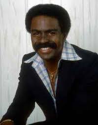 Wallace Scott's Instagram, Twitter & Facebook