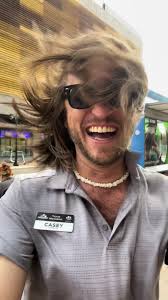 Its sooo windy outside!!😎 #fall #gaytiktok #windyweather ✌🏼💚