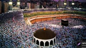 Surah ini terdiri atas 3 ayat dan termasuk surah madaniyah. Asbabun Nuzul Surat An Nasr Bunyi Tafsir Lengkap