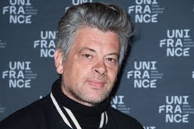 « Ça m'étonnerait » : Benjamin Biolay fait de rares confidences sur sa  fille cachée