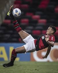 Rodrigo muniz não chama a atenção do departamento de futebol do flamengo à toa. Trz6cpuvcc5tfm