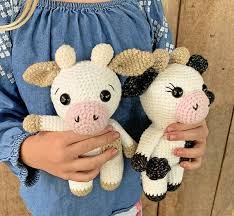 His body patches are made from felt (cut out) and then, sewn on with a blanket stitch. Free Mini Crochet Cow Pattern Grace And Yarn