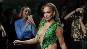 The federal communications commission (fcc) received 1,312 complaints from viewers who had something to say about the halftime show featuring pop queens shakira and jennifer lopez. Jennifer Lopez And Shakira To Perform In 2020 Super Bowl Halftime Show