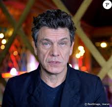 In 1985, his hit single elle a les yeux revolver allowed him to reach the top of the french chart and marked the beginning of his successful singing. Marc Lavoine Devaste Par Son Attitude Ce Geste Qu Il Regrette Purepeople