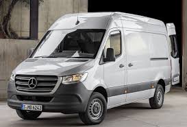 Nouveau Mercedes Sprinter Traction Propulsion Ou 4x4 Memes Moteurs Que L Actuel Diesel 2 1 Ou V6 3 0 Mais Bva 9 Rapports En Options Dispo En Juin Prochain