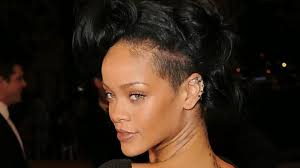 طربتَ وما هذا الصبا والتكالفُ. Rihanna Queen Queen Rihanna Nefertiti Zbrushcentral Rihanna Outfits Fashion Outfits Rihanna Looks Musica Pop Kumpulan Alamat Grapari Telkomsel Dan Alamat Bank