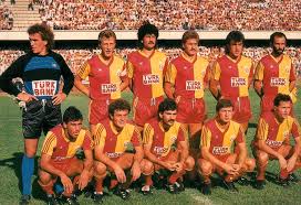 Tokyo'da türk bayrağını taşıyacak sporcular belli oldu. Ayaktakiler Oturanlar Galatasaray 1987 1988
