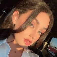 Ansley McGraw (@ansleycm)