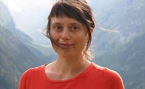 © 2020 ramona badescu romania. Ramona Badescu Femme Migrante Autrice Et Presidente