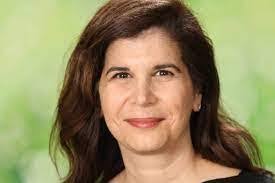 Beth Lanthier's Instagram, Twitter & Facebook