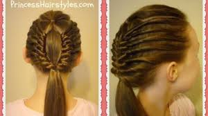 Iki Kenardan Orulmus Yaratici At Kuyrugu Sac Modeli Yapimi Edgy Hair Princess Hairstyles Hair Styles