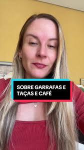 Decoupage tradicional em prato de vidro. #decoupage #decoupageart