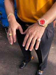 Uncut gems is an exhausting grind, but sandler's fury and comic timing are perfectly suited to this tale of angry scumbags. Adam Sandler In Uncut Gems Is The Most Stylish Character Of The Year Gq