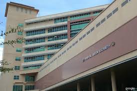 It is one of three in the area serving a population of approx 100,000. Covid 19 Screening Tents At Queen Elizabeth Hospital Not Due To Bed Shortage Sabah Health Director Stocknews