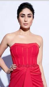 Pin By Umar Akhonzada On Kareena Kapoor Lakme Fashion Week Kareena Kapoor Khan Fashion