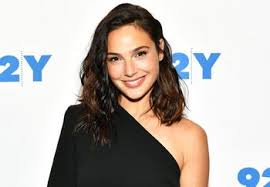 Gal gadot's future movies include wonder woman 3, cleopatra, red notice, death on the nile, irena sendler and heart of stone. Upcoming Gal Gadot Movies That You Must Watch Apart From Wonder Woman 2 Desimartini