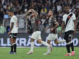📹 Em cl&aacute;ssico TENSO, Fluminense mant&eacute;m o Vasco no Z-4 do Brasileir&atilde;o | OneFootball