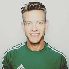 Russell Suggs's Instagram, Twitter & Facebook