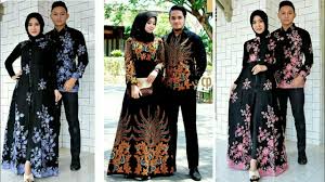 Model baju kebaya couple kondangan terbaru merupakan contoh yg paling poly pada cari oleh para anak muda. Model Baju Batik Couple Keluarga Terbaru Untuk Pesta Pernikahan Kondangan 2020 2021 Youtube