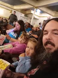 Kelly Loo (@mykellyloo) • Facebook