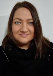 Sabrina Lang's Instagram, Twitter & Facebook