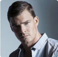 Alan Ritchson‎