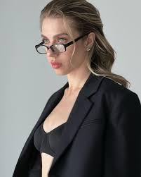 Experience The Kate Shumskaya Erotic Difference - StarBuzz Daily