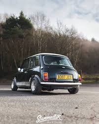 Some Carbon Fibre Details On Mark S Stunning Mini Photos By Jamierobinphoto Carbonweezel Carbon Carbon Fiber Classic Mini Mini