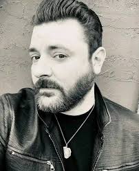 man seeking engagement ring for girlfriend