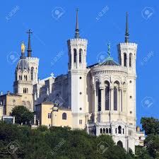 Vi gick ner från fourvi re basilica till gamla stan. Ansicht Der Basilika Notre Dame De Fourviere Lyon Frankreich Lizenzfreie Fotos Bilder Und Stock Fotografie Image 22002739