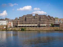 From middle dutch maestrecht, from latin mosae traiectum. Central Business Hotel Crowne Plaza Maastricht