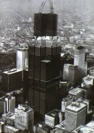 20 Photos Of Iconic Buildings And Bridges As They Were Being Built Iconic Buildings Sears Tower Chicago Architecture