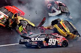 Fly car stunt has you racing on dangerous ground, heading for the finish line without dropping into. Racing